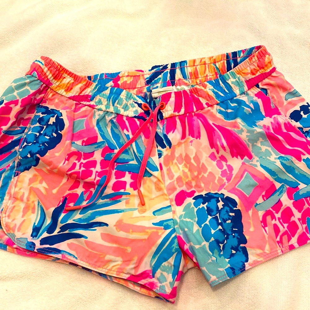 Lilly Pulitzer size small athletic shorts